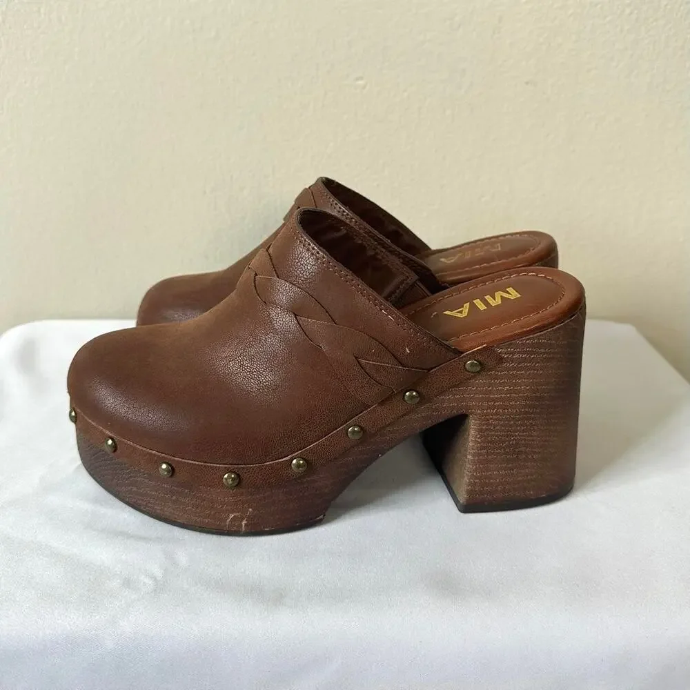 MIA Ravine Platform Clogs Size 7 Brown Studded Braided Faux Leather Chunky